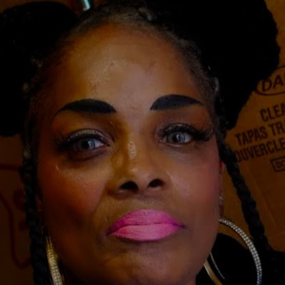 Meet your Posher, Tamika - Picture 1 of 1